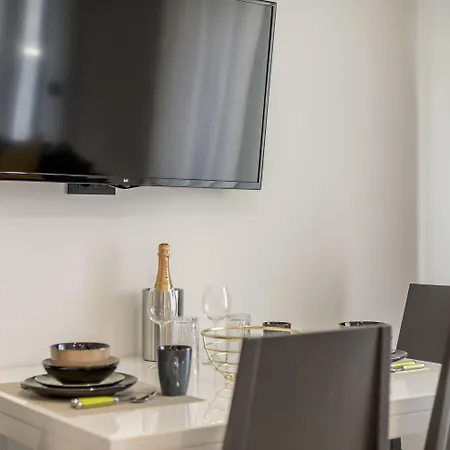 Affittacamere 2nightstudios 4*