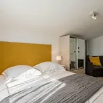 2nightstudios 4*