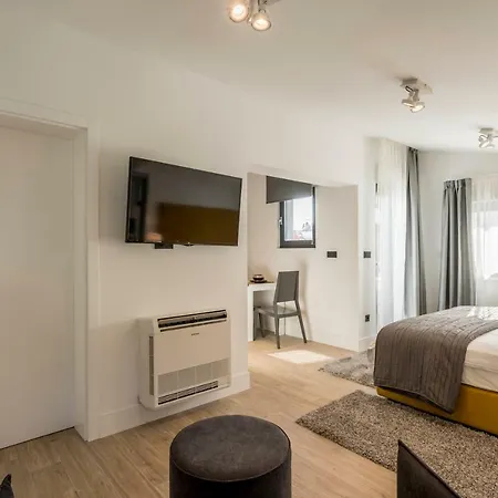 Gostinjska kuća 2nightstudios