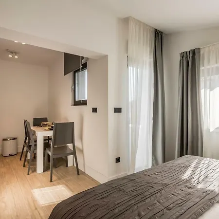 2nightstudios Gostinjska kuća Split