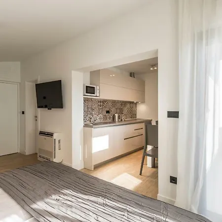 2nightstudios Gostinjska kuća