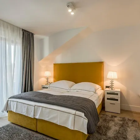 2nightstudios 4*