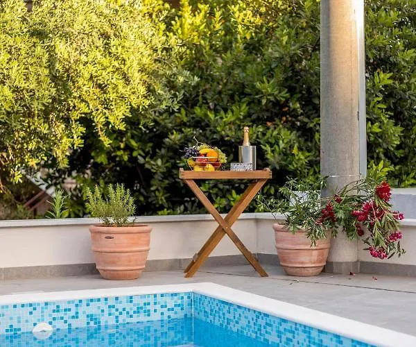 2nightstudios Gasthof Split