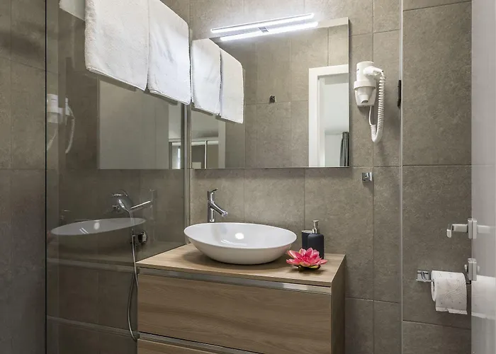 2nightstudios 4*