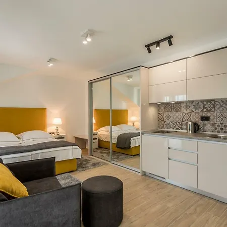 2nightstudios スプリト