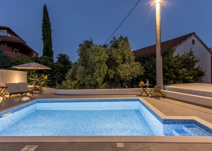 Πανσιόν 2nightstudios 4*